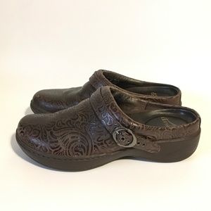 Dansko Allison Clog Floral Embossed Leather Brown 36